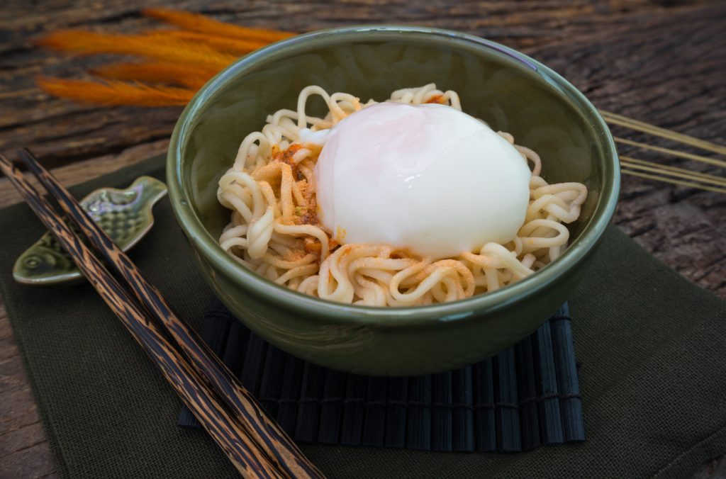 溫泉蛋拌面